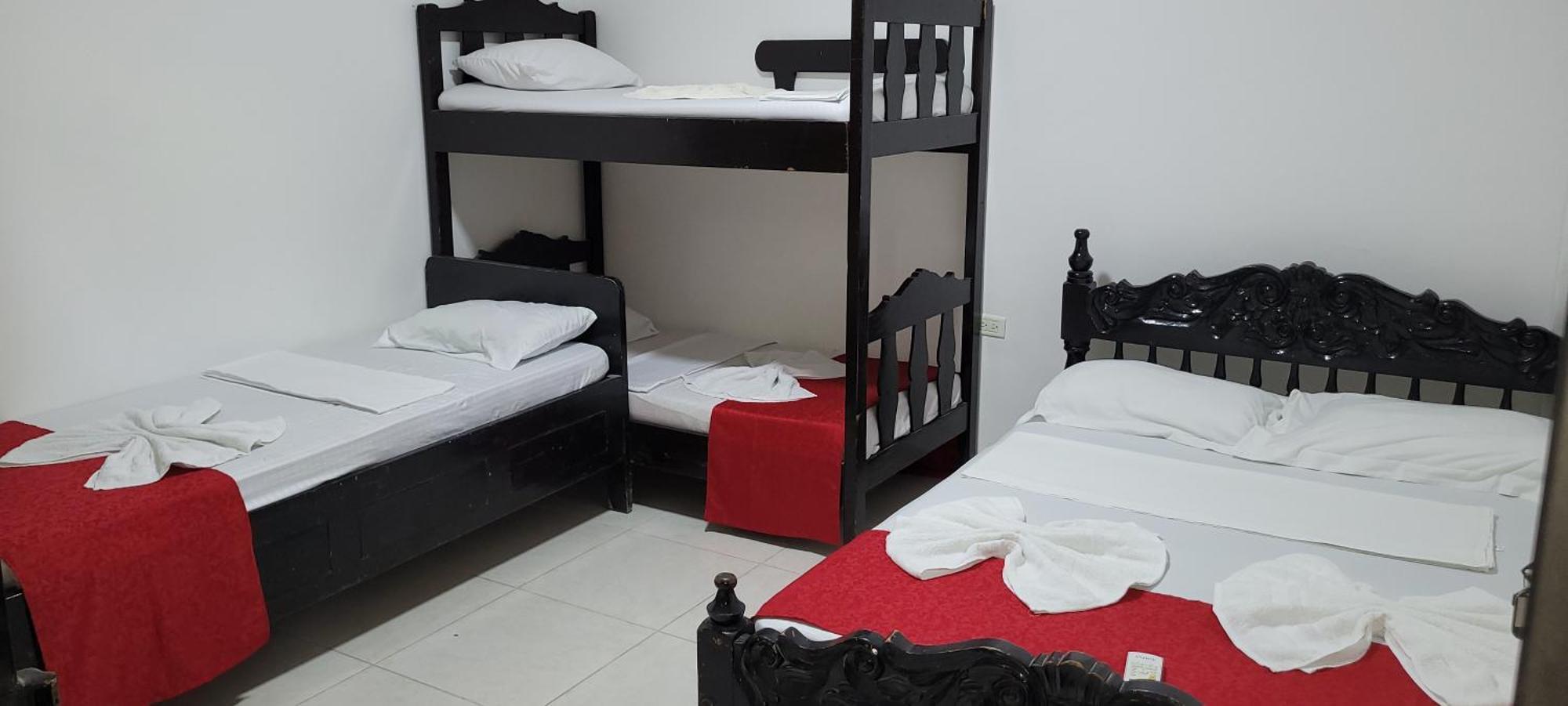 Hostal Villa Del Rio Las Brisas فيلافيجا المظهر الخارجي الصورة
