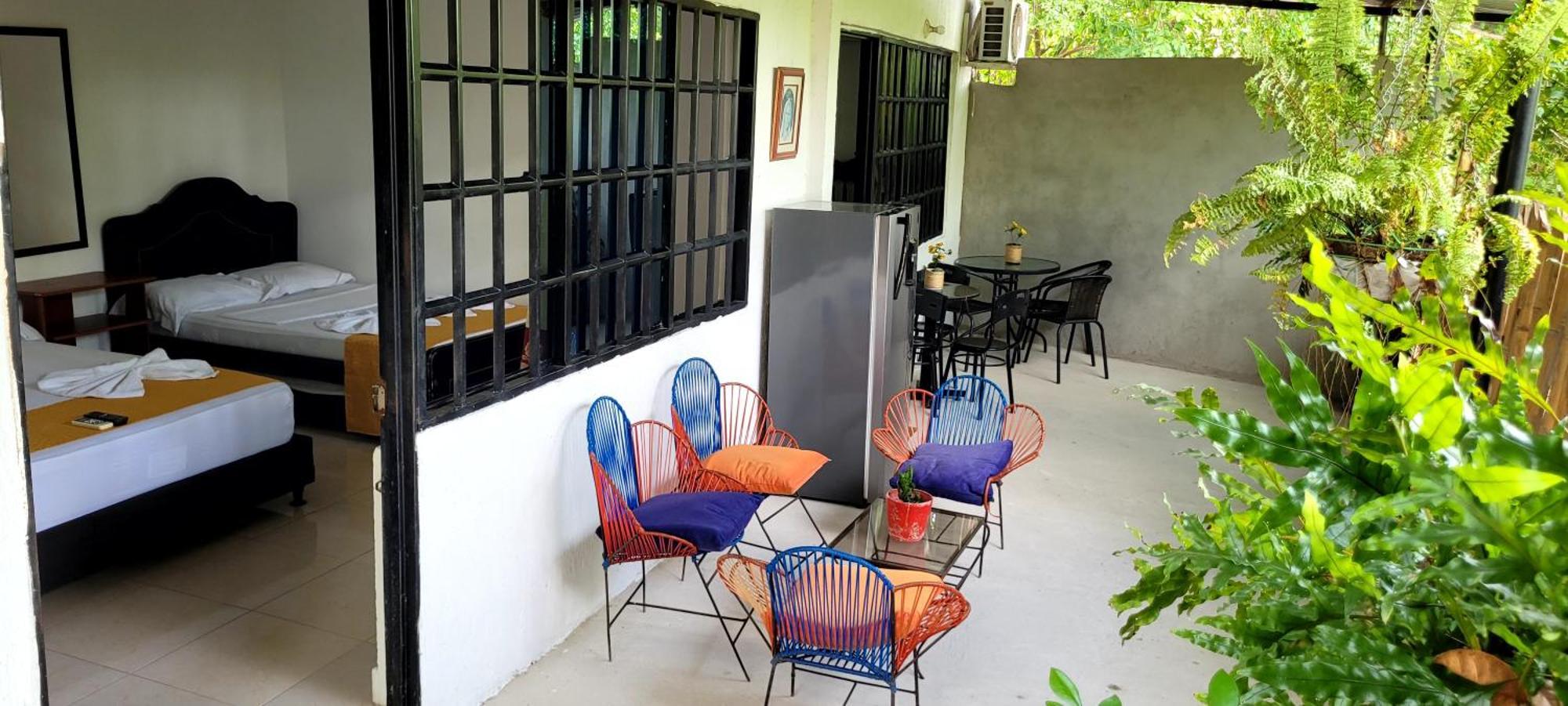 Hostal Villa Del Rio Las Brisas فيلافيجا المظهر الخارجي الصورة