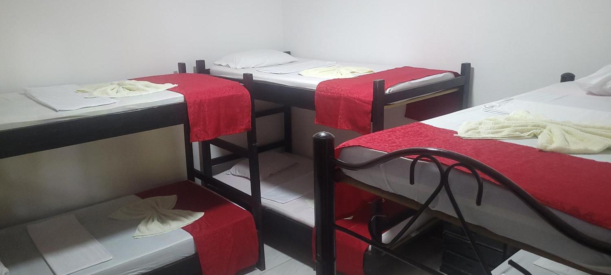 Hostal Villa Del Rio Las Brisas فيلافيجا المظهر الخارجي الصورة