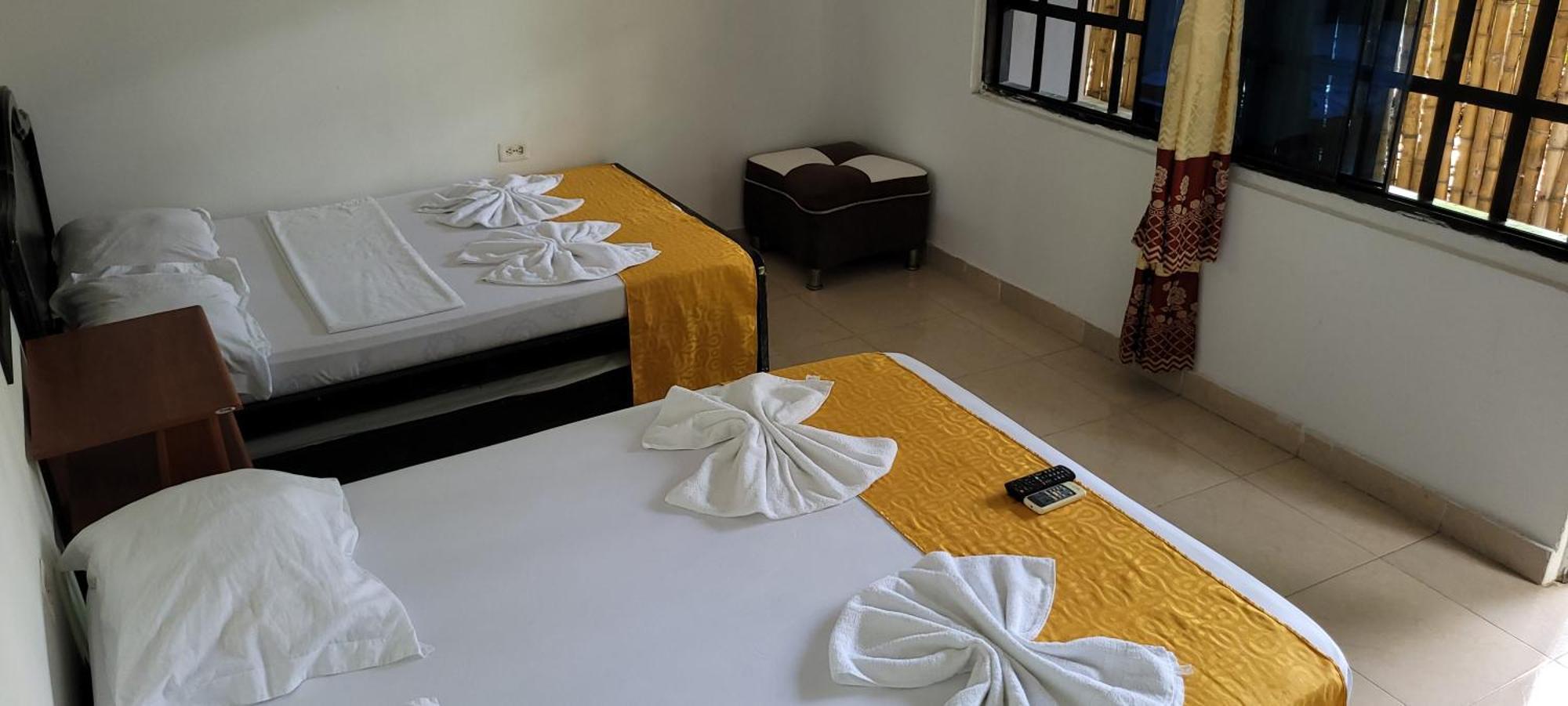 Hostal Villa Del Rio Las Brisas فيلافيجا المظهر الخارجي الصورة