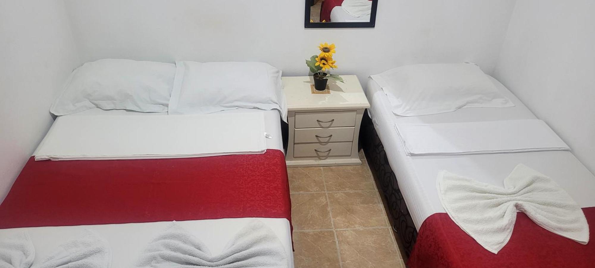Hostal Villa Del Rio Las Brisas فيلافيجا المظهر الخارجي الصورة