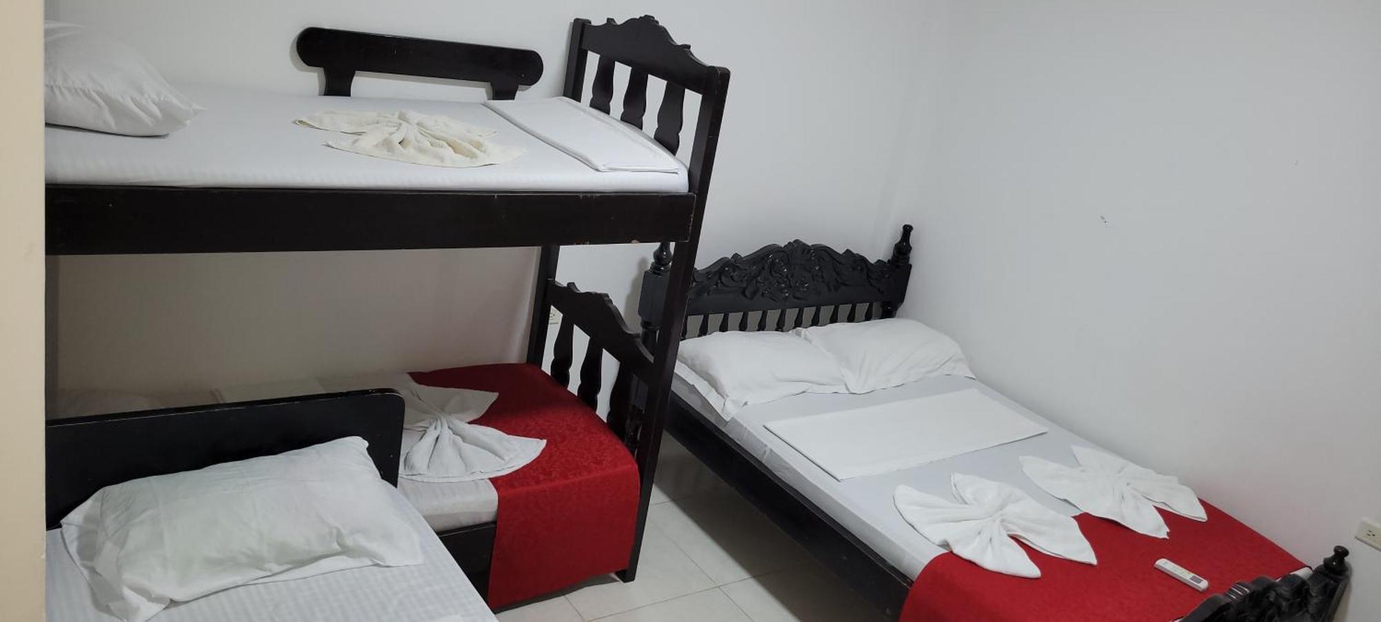 Hostal Villa Del Rio Las Brisas فيلافيجا المظهر الخارجي الصورة