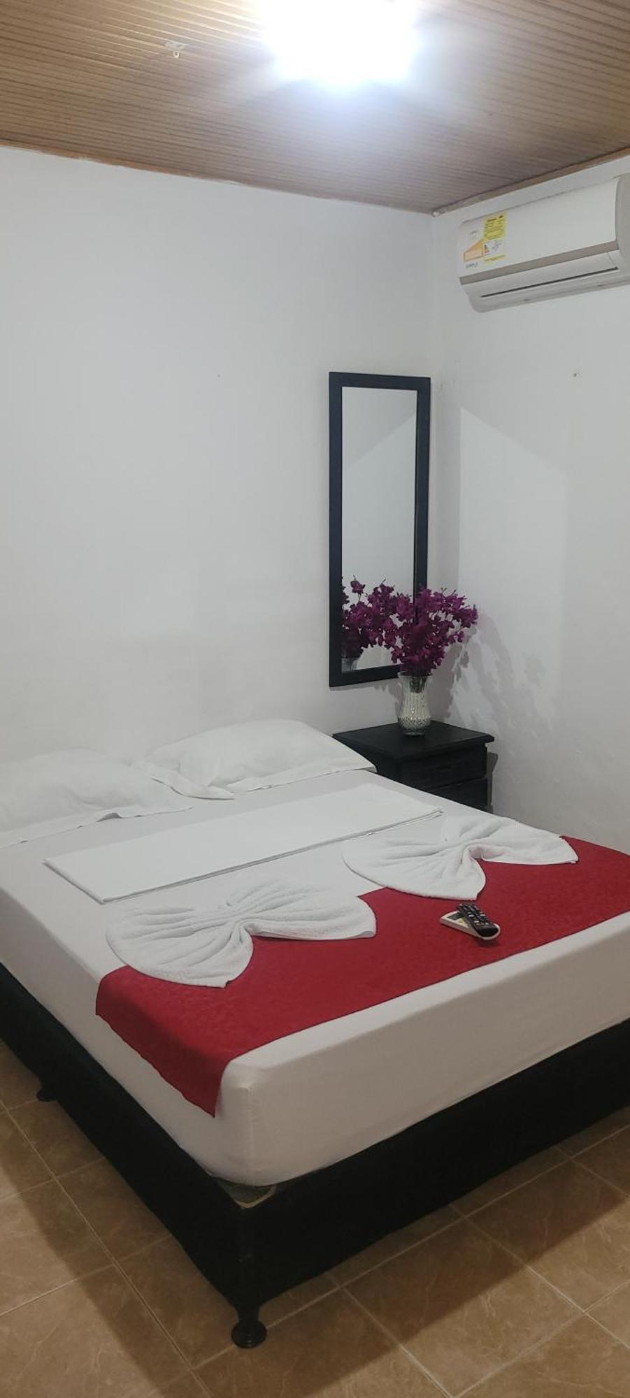 Hostal Villa Del Rio Las Brisas فيلافيجا المظهر الخارجي الصورة